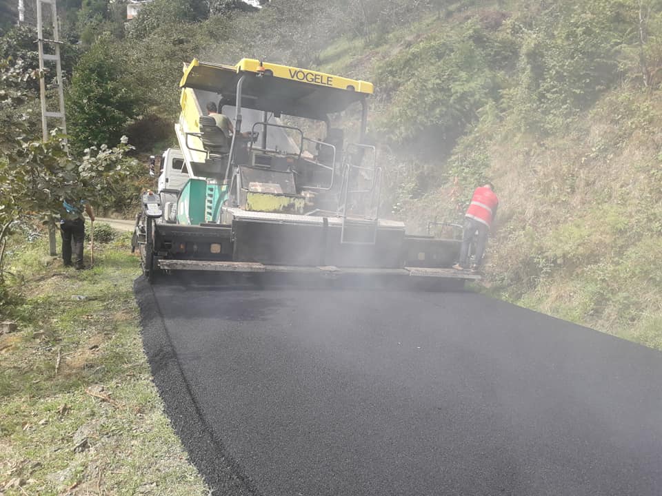 SELİMİYE CADDESİNE ASFALT DÖKÜLDÜ